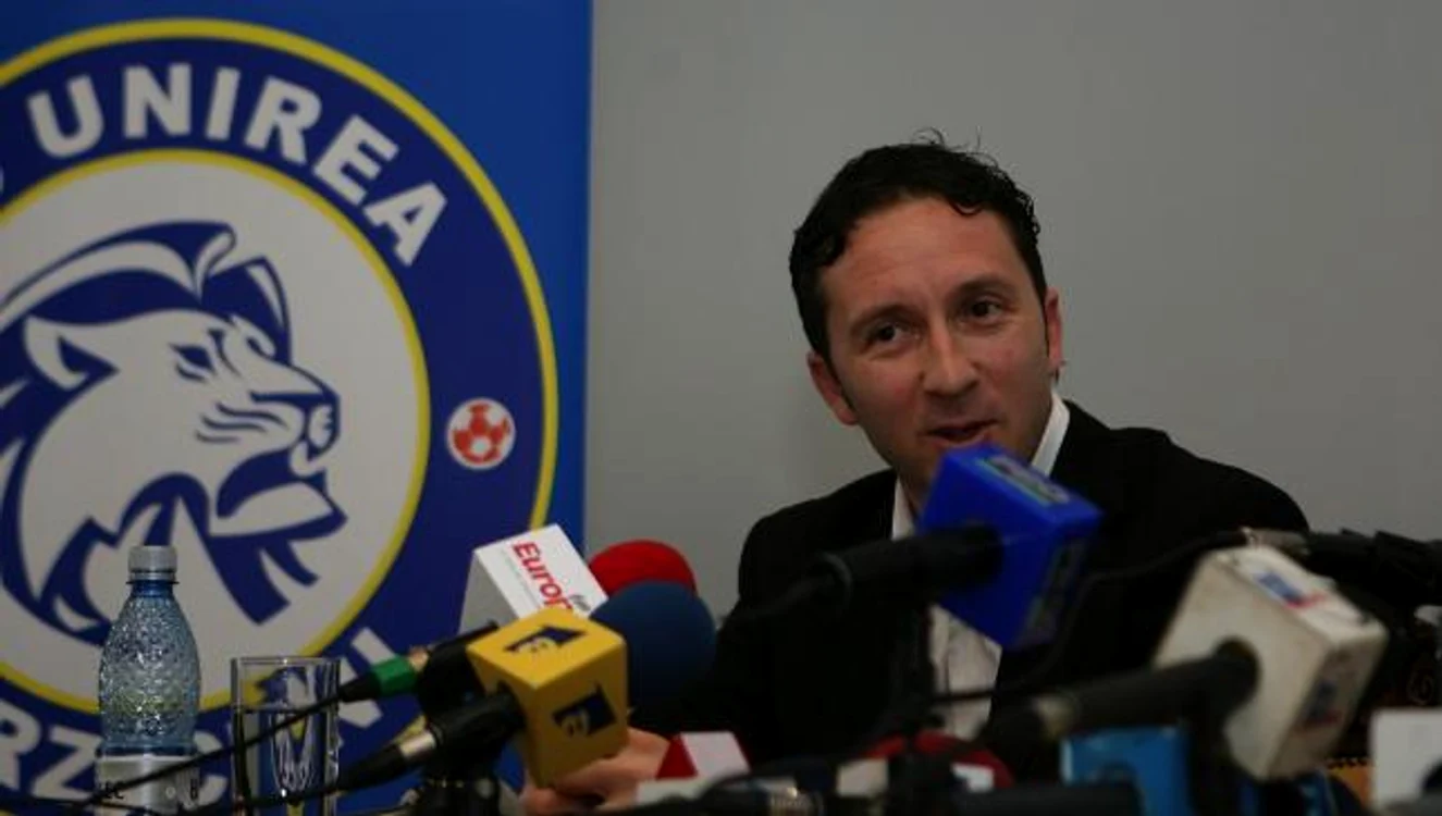 
    Mihai Stoica  