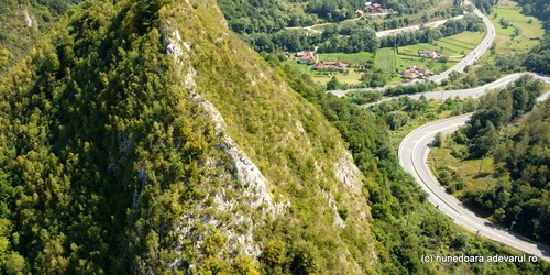 Cetatea dacică Bănița  Foto Daniel Guță  ADEVĂRUL (77) JPG