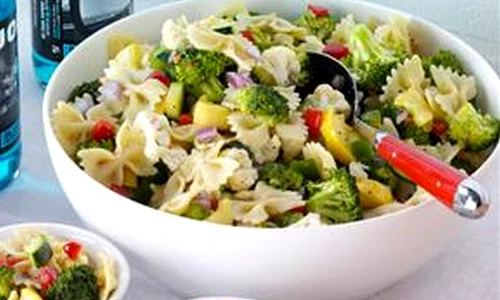 salata cu paste jpeg
