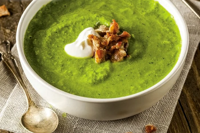 supa crema de spanac cu bacon crocant jpg