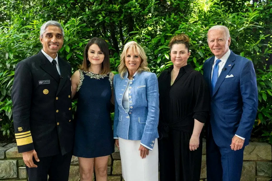 selena gomez casa alba webp
