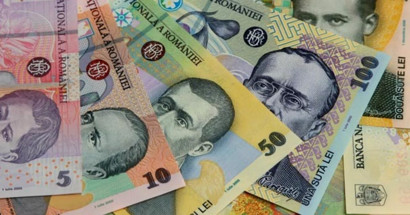 Faţă de luna iunie 2011, salariul mediu net a crescut cu 3,3%  FOTO: Mediafax