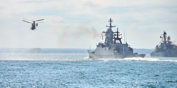 Nave de razboi Rusia FOTO Shutterstock