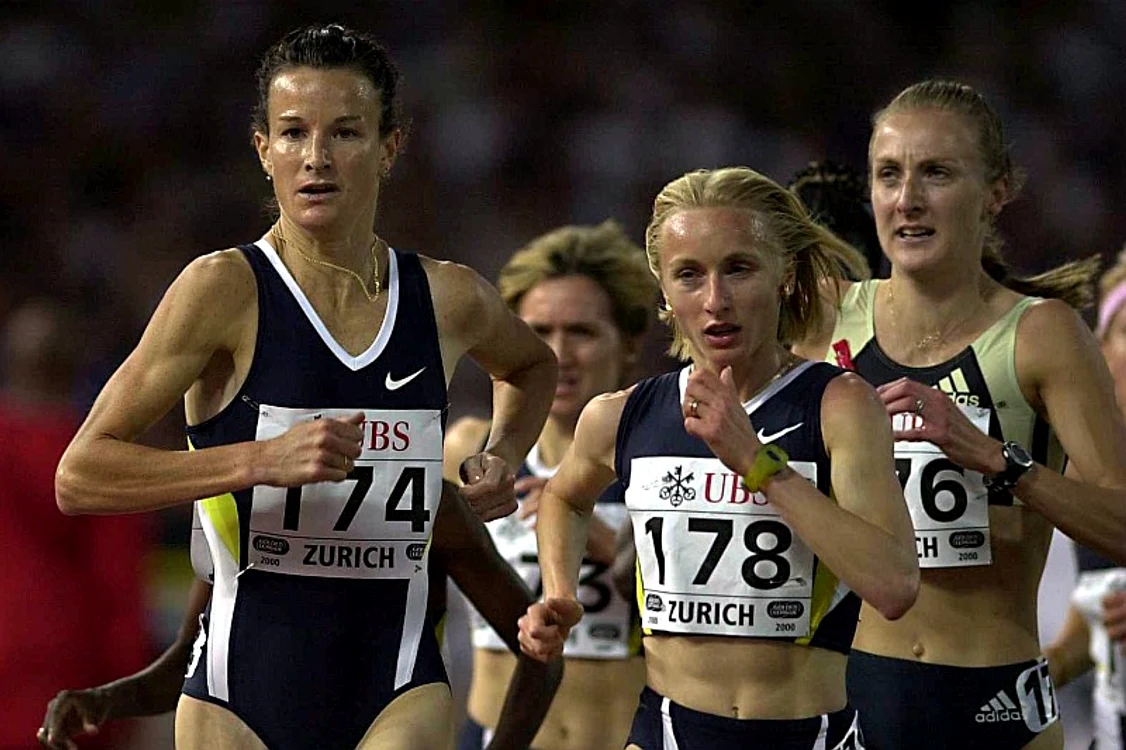 
    În 2000, la Zurich, Sonia O'Sullivan, Gabriela Szabo și Paula Radcliffe și-au disputat victoria la 3.000 mFoto: Guliver / GettyImages  