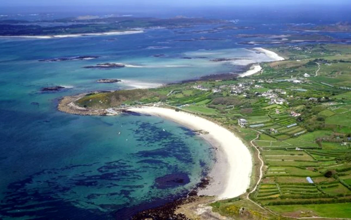 Imagine din Insulele Scilly, locul unde a avut loc cel mai lung război din istorie loveexploring.com