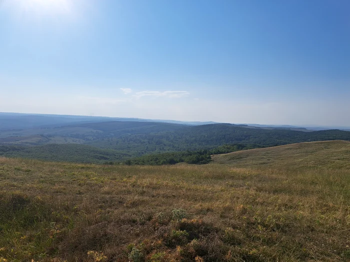 Priveliște de pe Măgura Ibăneștiului FOTO Cosmin Zamfirache