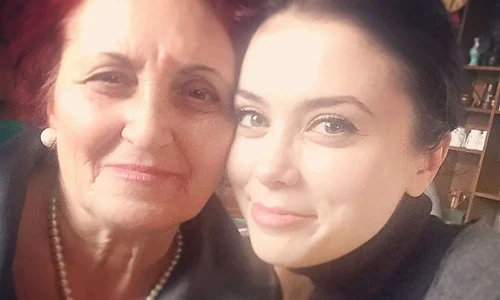 Anca Dumitra împreună cu mama ei jpeg
