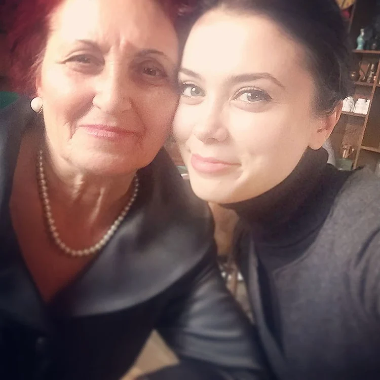 Anca Dumitra împreună cu mama ei