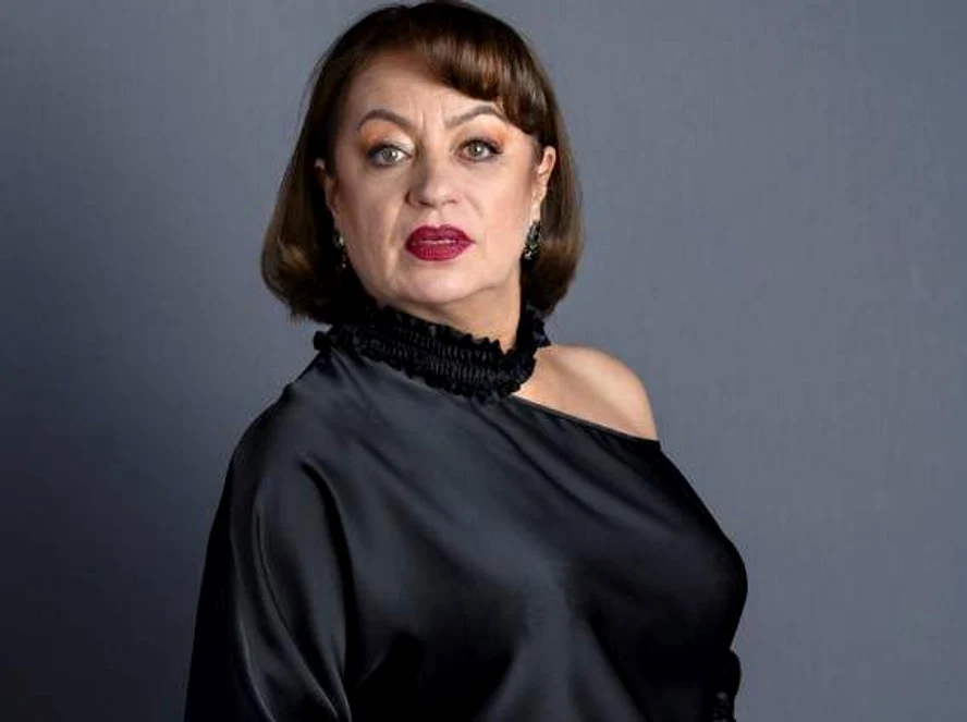 De ce a vrut să se sinucidă Adriana Trandafir?
