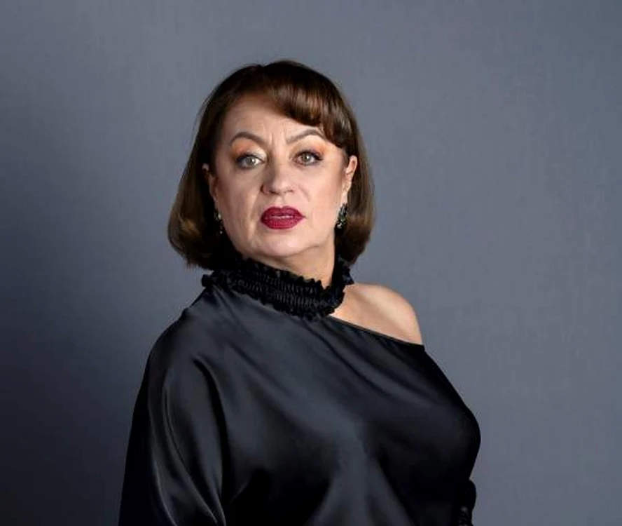Adriana Trandafir Arhivă