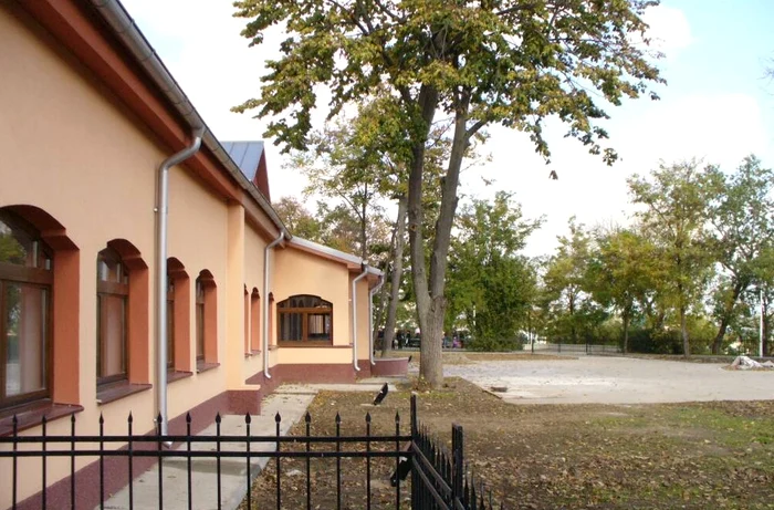 Curtea fostului restaurant unde era amenajată o terasă