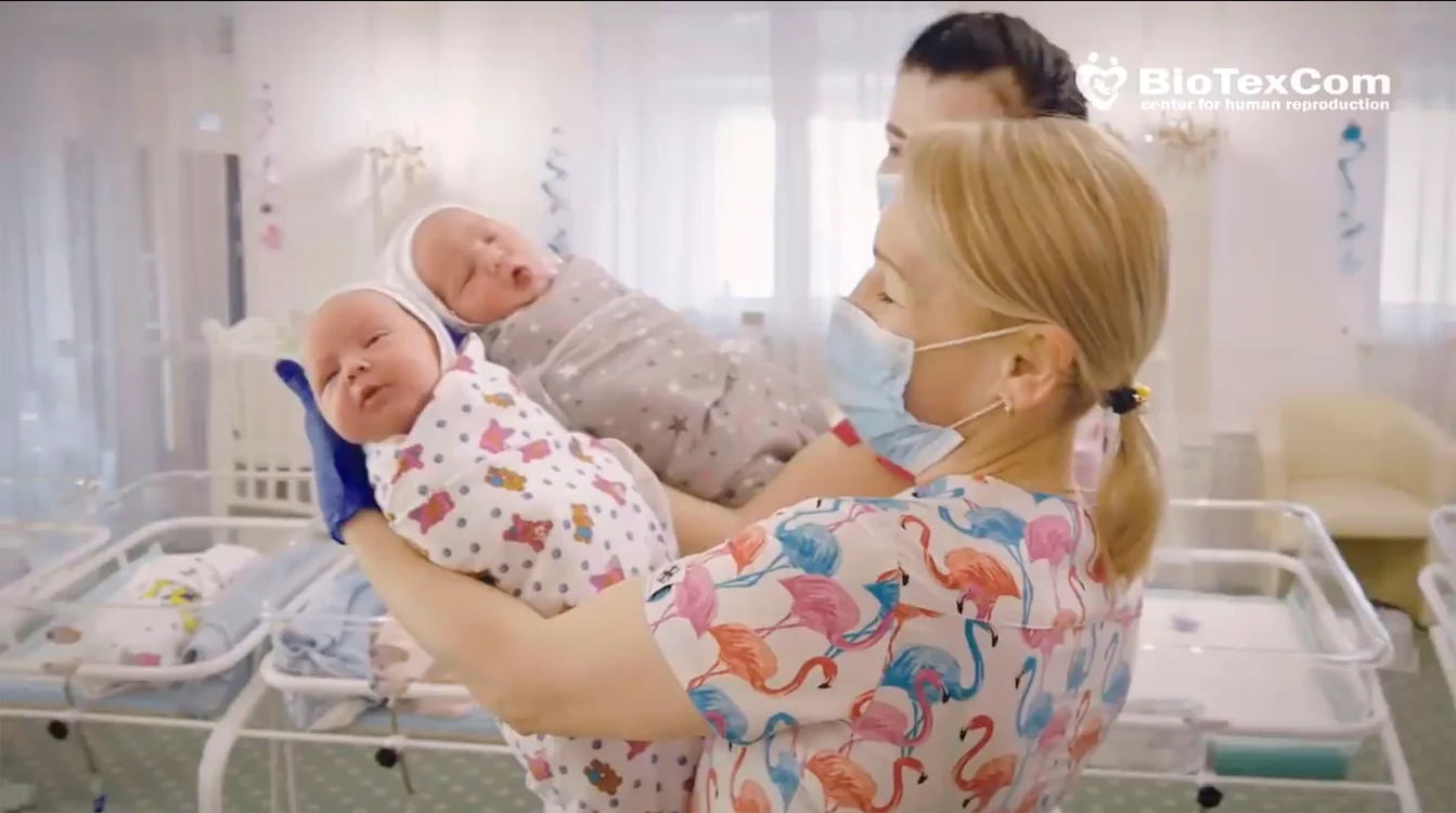 La BioTexCom, o mamă surogat primeşte 15.000-17.000 de dolari