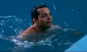 Jean de la Craiova, complet gol la o emisiune TV  (captură Antena 1) jpeg