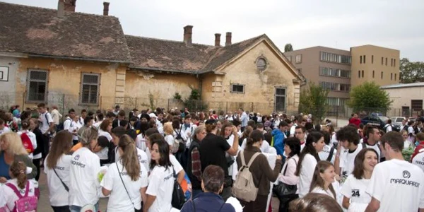Peste 5.000 de sibieni au făcut curat sâmbătă în judeţ