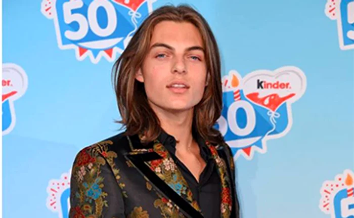 
    Hurley s-a iubit cu Bing între 2000-2002   