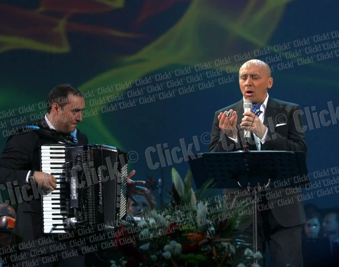 Cristian Brancu şi Claudia Neghină au prezentat spectacolul lui Marcel Pavel. (Foto: Dorin Constanda)