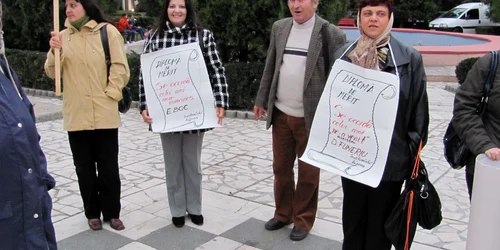 Sindicaliştii au pregătit diplome pentru guvernanţi