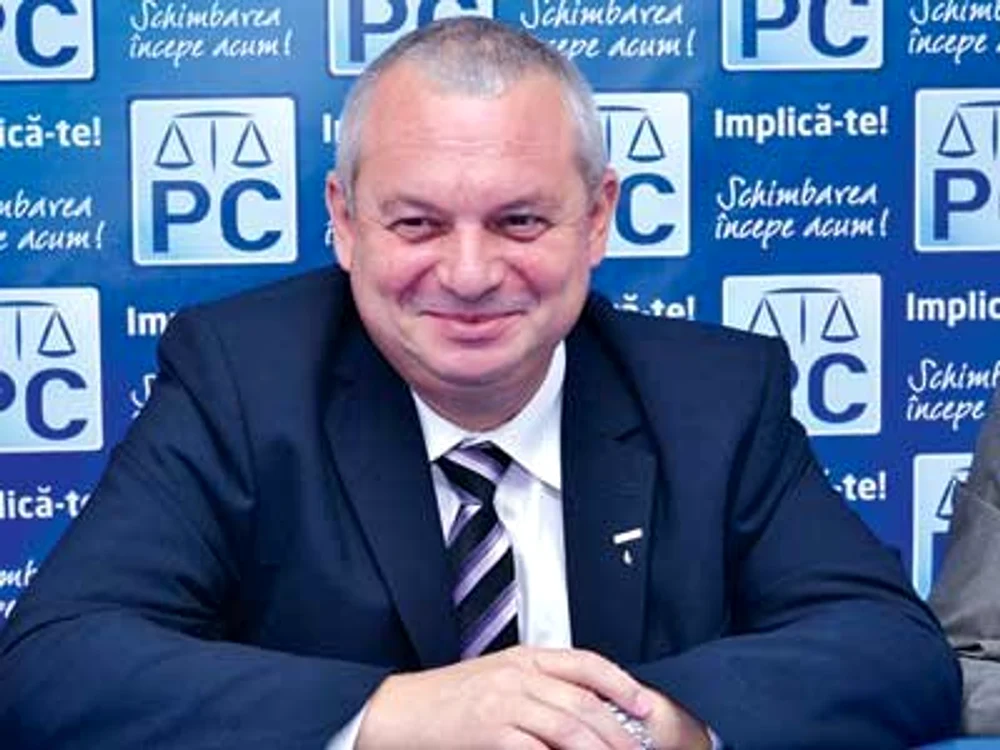 
    Ion Diniță, parlamentarul cu 40 de terenuri și 13 case  