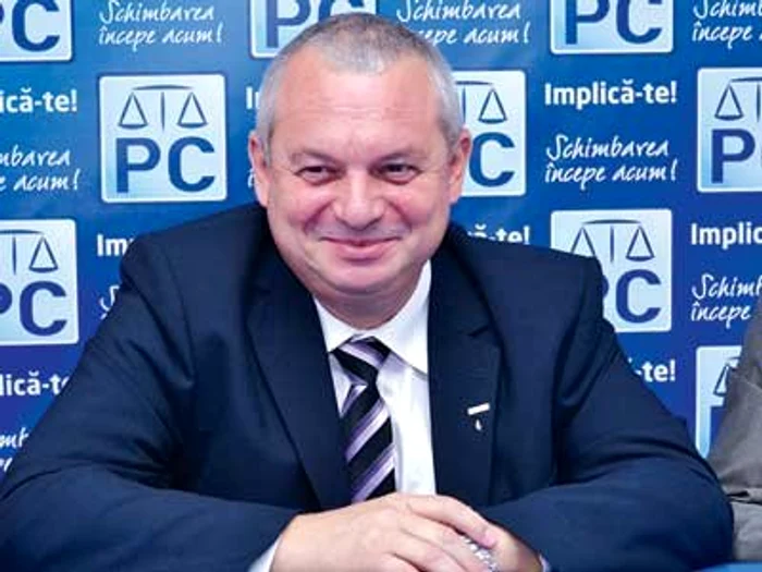 
    Ion Diniță, parlamentarul cu 40 de terenuri și 13 case  