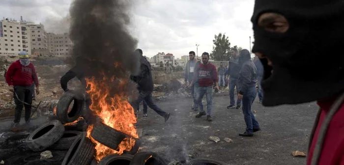 Protestatari palestinieni FOTO EPA-EFE