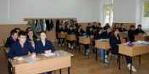 În trei zile, la proba orală de limba română sunt evaluaţi, 2.613 elevi