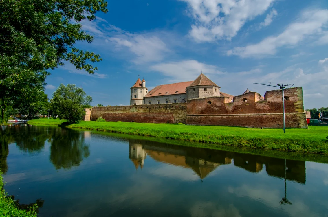 Cetatea Făgăraş are o vechime de peste 600 de ani. FOTOschuterstock.