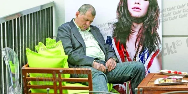 Octavian Ursulescu a aţipit în timpul unei lansări  