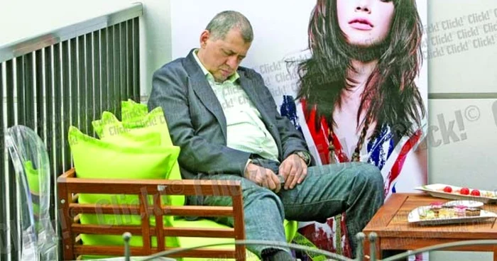 Octavian Ursulescu a aţipit în timpul unei lansări