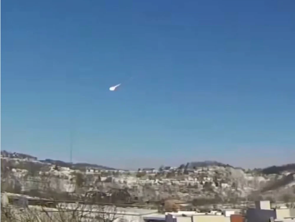 Momentul în care un meteorit de șapte tone traversează cerul din Cleveland