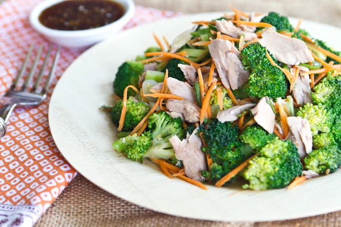 1 salata cu ton si broccoli jpg jpeg