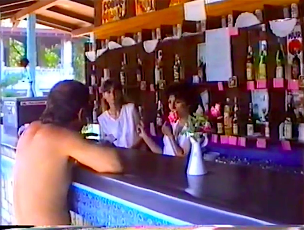 Litoral Mamaia anii 90 1991 arhivă turişti Sursa Youtube jat8008