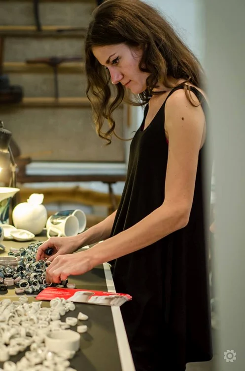 ceramista raluca buzura foto