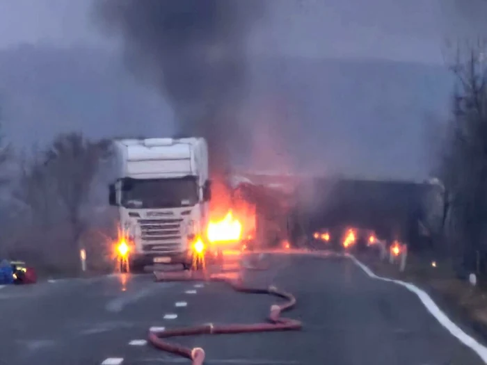 O cisternă a luat foc FOTO: ISU Dâmbovița