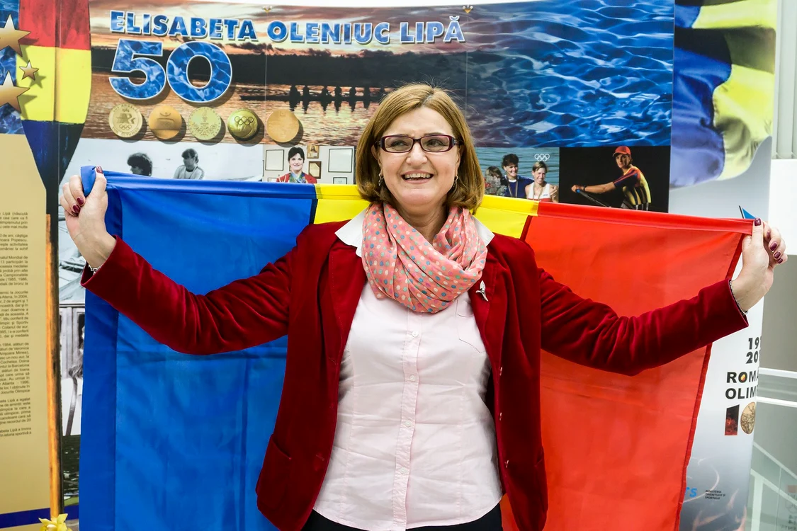 
    Elisabeta Lipă îi apără pe Bellu și BitangFoto: Facebook  