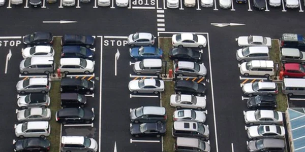 Autoturismul a fost lăsat într-o parcare în decembrie 2010
