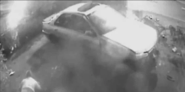 Imaginile au fost surprinse de o cameră de supraveghere