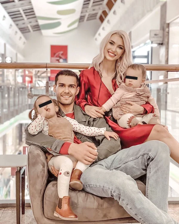 Andreea Bălan cu soţul  şi fetiţele, pe când  toate erau bune  în viaţa lor