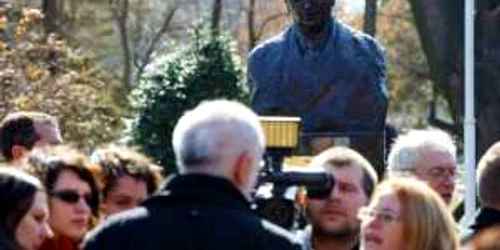 Cornel Mikloși are statuie în Parcul Central din Timișoara