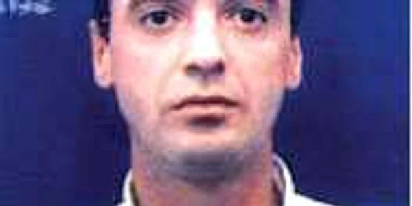Nicolae Popa a fugit din România în anul 2002