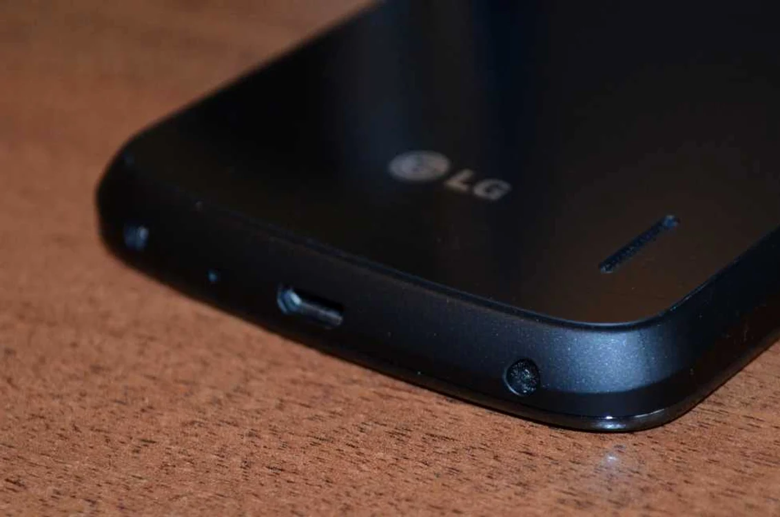 google nexus 4 foto adevarul
