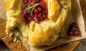 branza brie in foietaj jpg