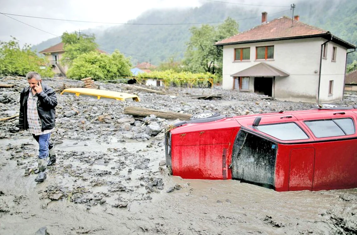 Fluviul e la cote uriaşe, dublu decât ar fi normal
