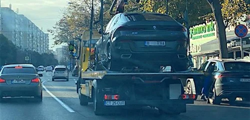 2 masina elena basescu parcata gresit 1 jpg jpeg
