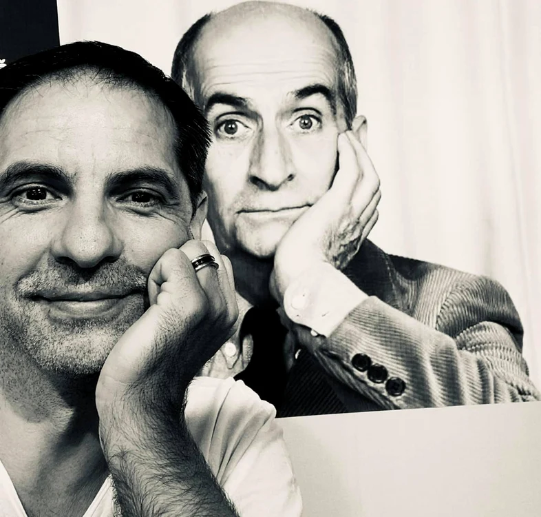 
    Dan Negru se simte ca  într-o comedie cu De Funes  