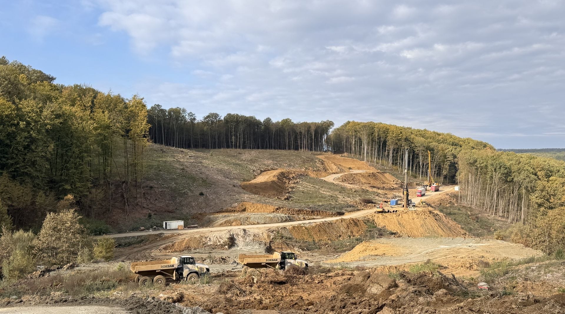 Lucrări în desfășurare pe Autostrada cu tuneluri din Timișoara. Parteneri bosniaci implicați în proiect. Lucrări în desfășurare pe Autostrada cu tuneluri din Timișoara. Parteneri bosniaci implicați în proiect.
