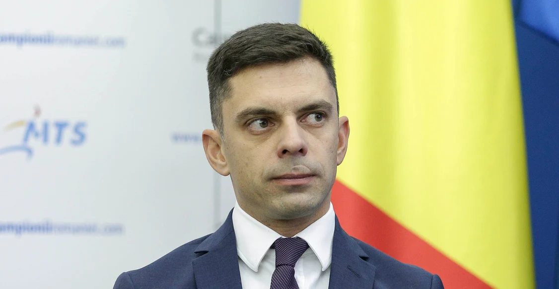 Eduard Novak, ministrul sportului, este luat la țintă de conducerea federației de hochei