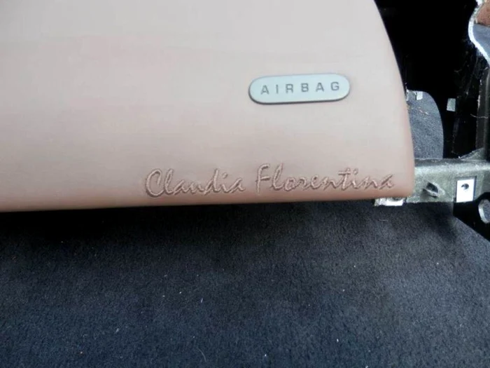 Reprezentanții unui brand auto au cooptat-o pe Claudia Florentina, pentru a personaliza interiorul bolidului