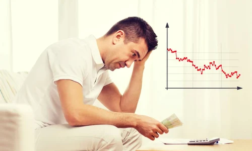 Economie - criza - calcule - FOTO 123 RF