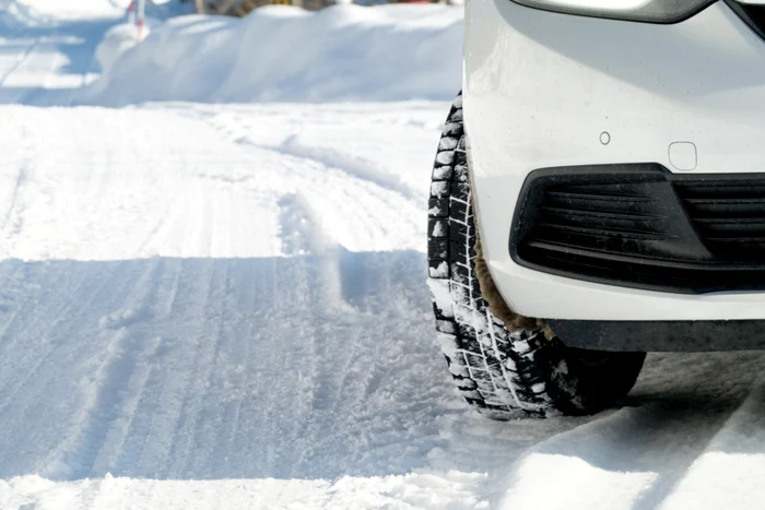 Trei carabiniere curajoase au salvat o familie de români / Foto: Shutterstock