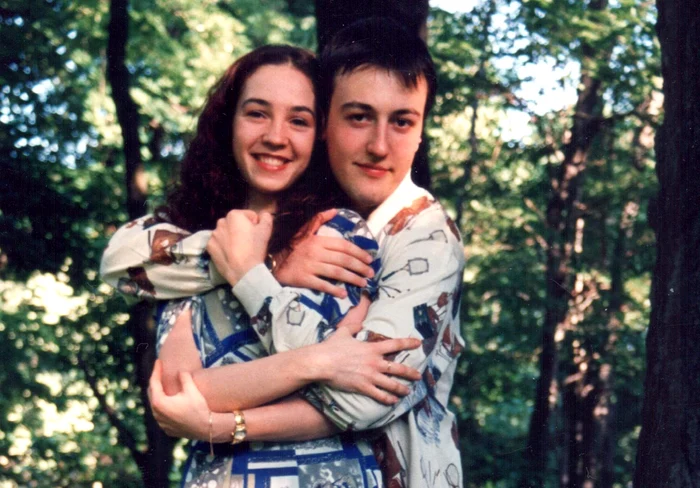 
    Călin și Cristina, aici alături și de tatăl artistului, Petre Geambașufoto: arhivă personală  